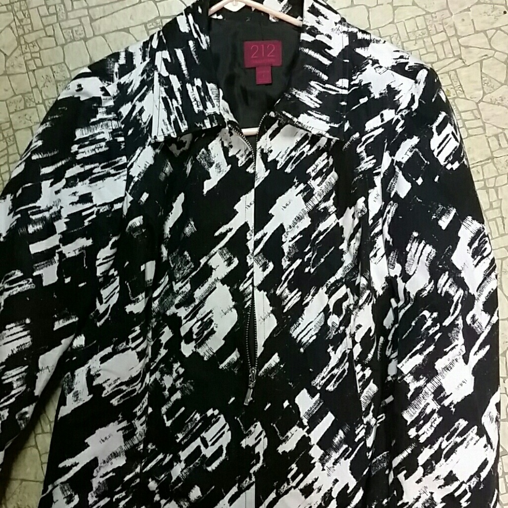 SALE❤💚Black and White 212 collection❤💚